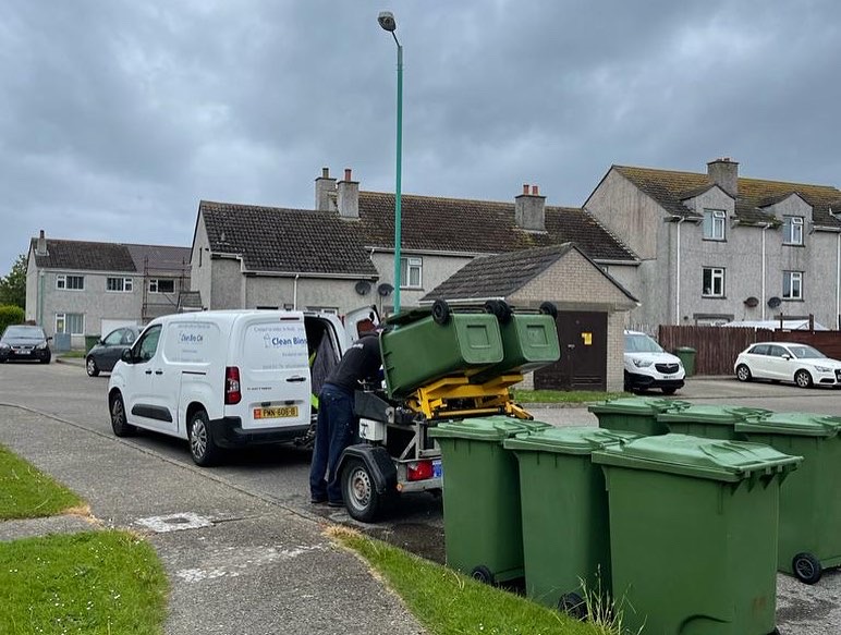 Wheelie Bin Cleaning van with trailer